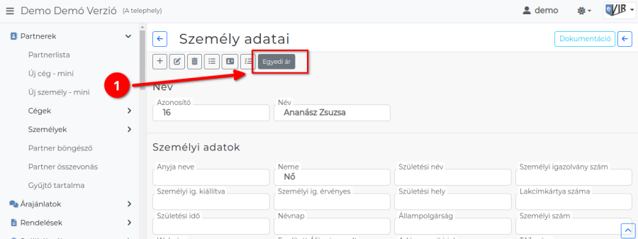 egyedi_ar_gomb.png